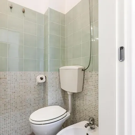 Domus Apartment, 5 Posti Letto *