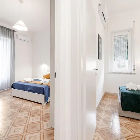 Domus Apartment, 5 Posti Letto Daire
